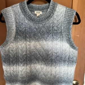 ANA Crew Neck Sweater Vest Size Medium Gradient Grey